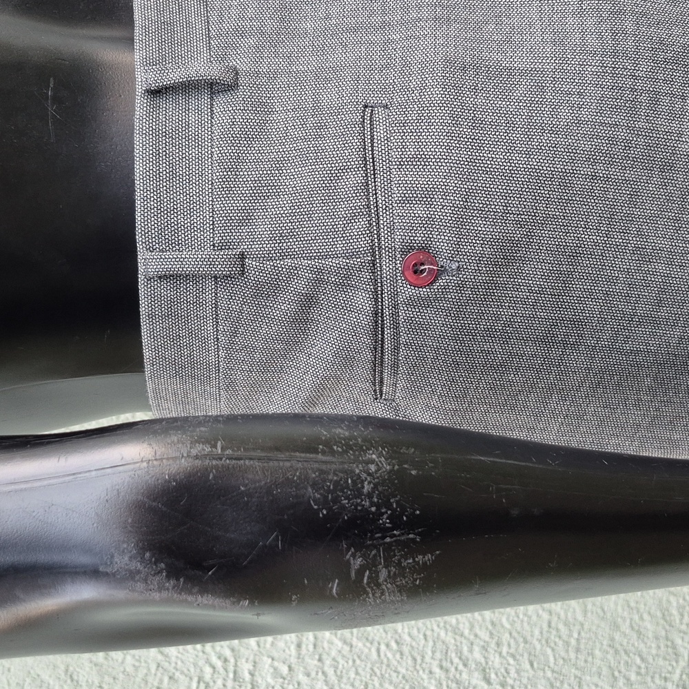 Hart Schaffner & Marx Men's Vintage Gray (2) PC Classic Suit - Picture 17 of 17